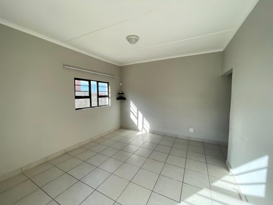 To Let 2 Bedroom Property for Rent in West Bank Eastern Cape